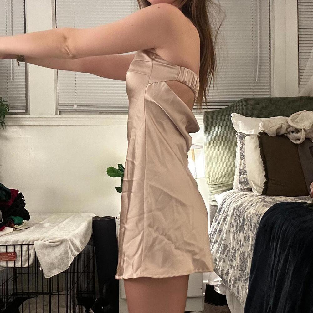 Princess Polly Strapless Mini Dress in Pink - Picture 5 of 8